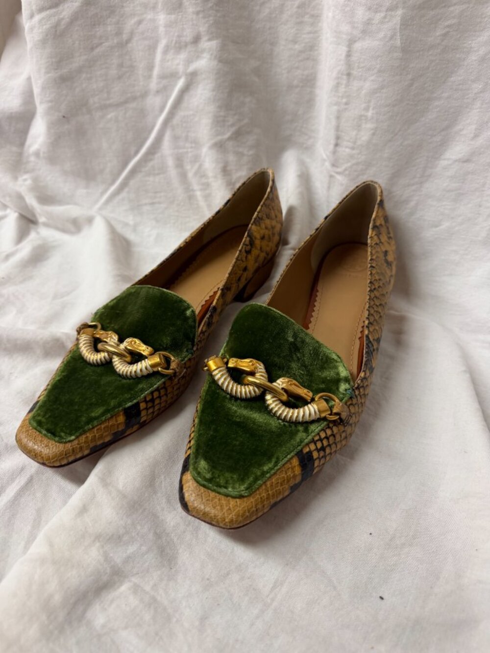 Tory Burch Jessa velvet loafers 9.5 EUC - Picture 3 of 8